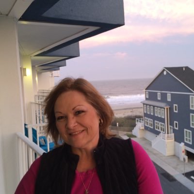 Profile Picture of Dianna D Howard (@DiannaDHoward) on Twitter