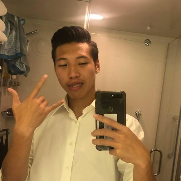 Profile Picture of Nathan Wong (@bacon62633) on Poshmark