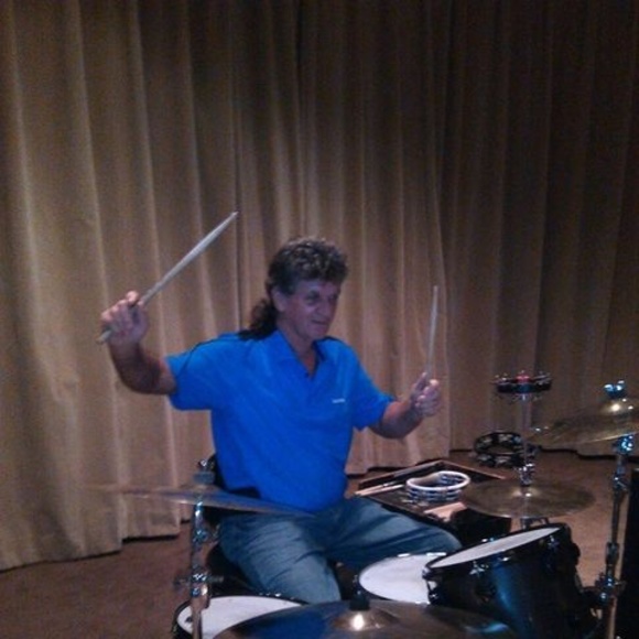 Profile Picture of Kazimierz Zwijacz (@kazmierzz) on Poshmark