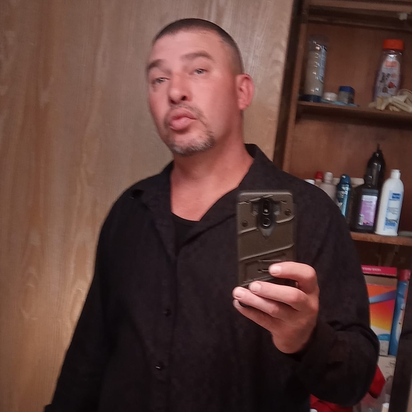 Profile Picture of Jim Ortiz (@jimortiz71) on Poshmark