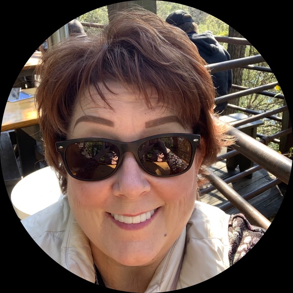 Profile Picture of Kimberly Pitman (@choirmom08) on Poshmark