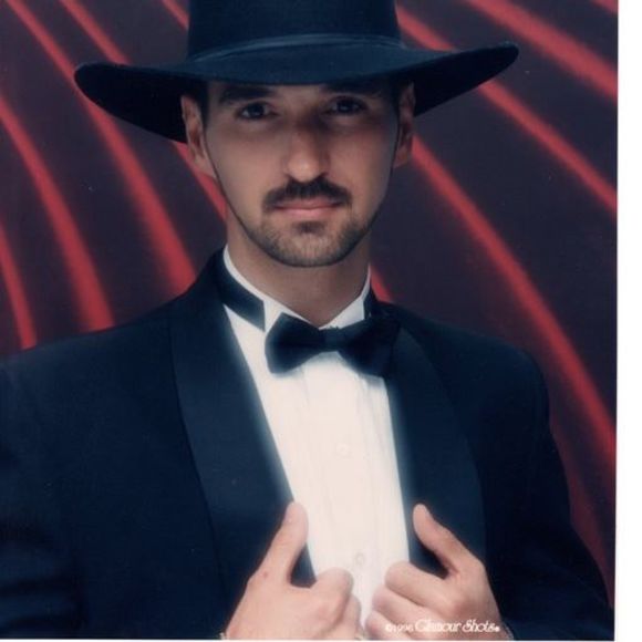 Profile Picture of Martin Paez (@martinpaez22) on Poshmark