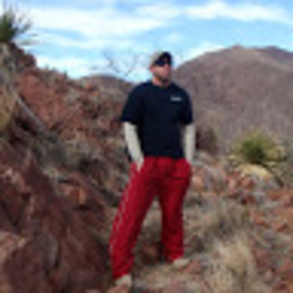 Profile Picture of Carl Johnson (@carljohnson456) on Poshmark