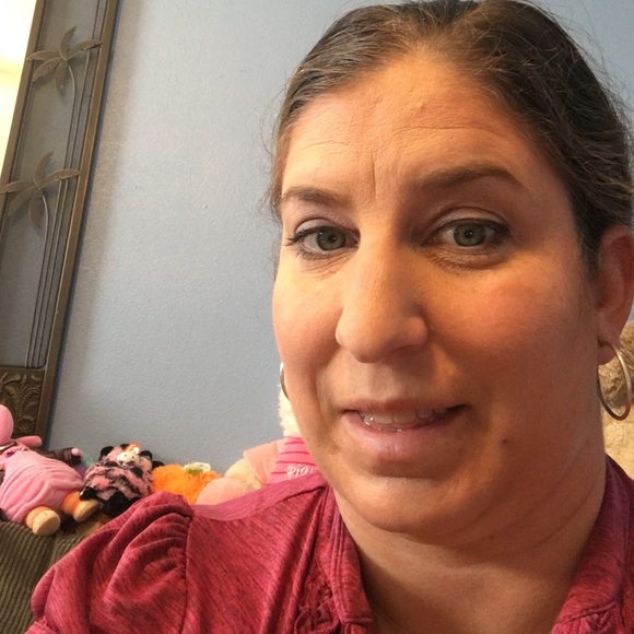 Profile Picture of Monica Mcdaniel (@jag3mcdaniel) on Poshmark