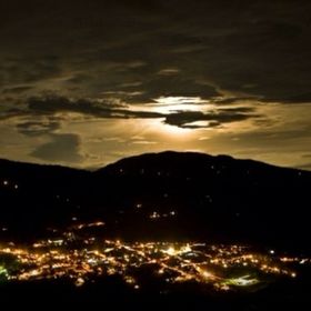 Profile Picture of Victoria Serna (@vickylavieja) on Pinterest