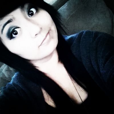 Profile Picture of Lori Zamora (@emberlokicx) on Twitter