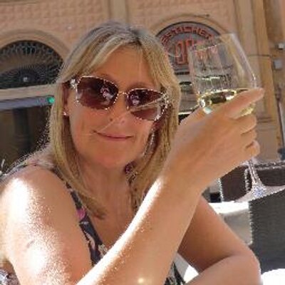 Profile Picture of Linda Humphreys (@Lindamlh325) on Twitter