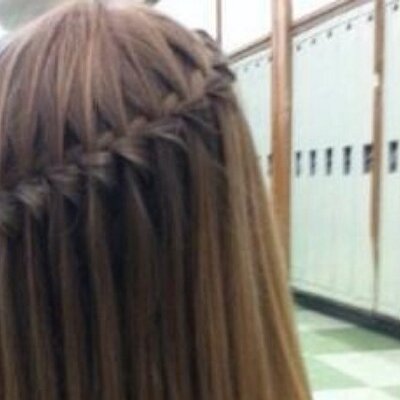 Profile Picture of Anne Marie (@Anne_Maren00) on Twitter