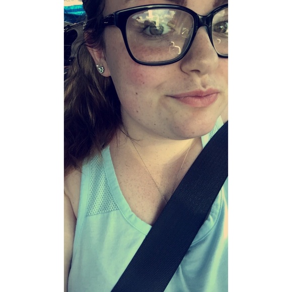 Amber Scharnhorst - Poshmark Profile Picture of Amber Scharnhorst (@ascharnhorst1) on Poshmark