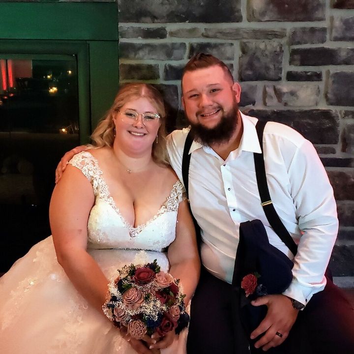 Profile Picture of Julianne Lowe Clendenen (@jlowehidez) on Tiktok