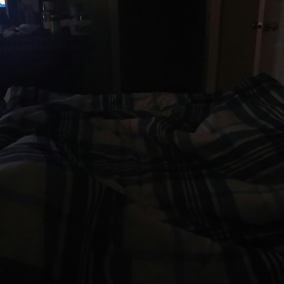 Profile Picture of Jamese Levert (@jlevert18) on Poshmark