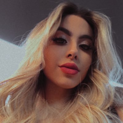 Profile Picture of Kim Gonzalez (@Kimyeezy23) on Twitter