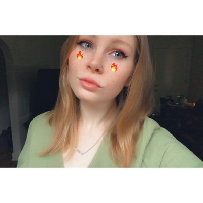 Profile Picture of LeeAnn Bates (@leeann1296) on Twitter