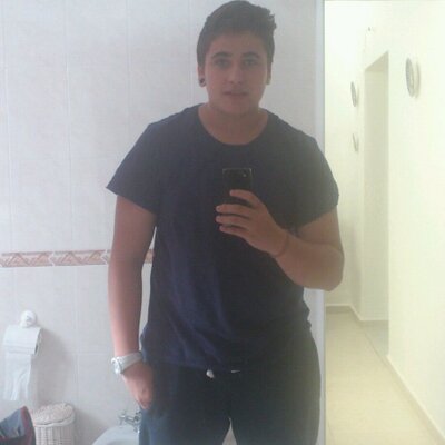 Profile Picture of Alejandro Oviedo (@oviedin99) on Twitter