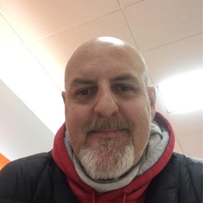 Profile Picture of Jim Mendell Jr (@jimeshoes) on Twitter