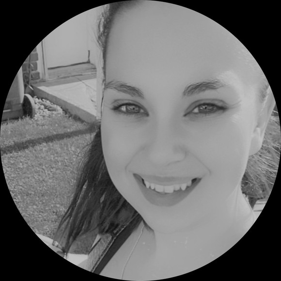 Profile Picture of Andrea Wright (@rebelbaby9) on Poshmark