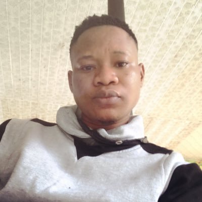 Profile Picture of Chew Wayne (@ChewRose60) on Twitter