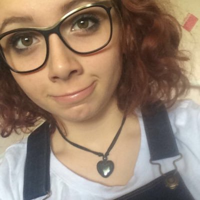 Profile Picture of Elizabeth Meredith (@ELI3ABETH_R0SE_) on Twitter