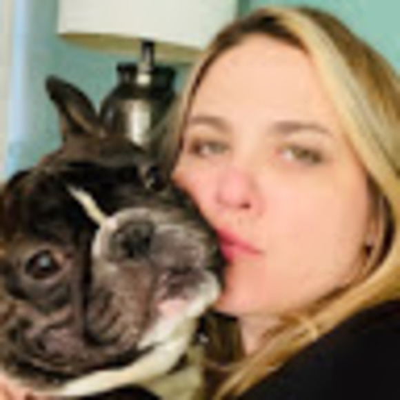 Profile Picture of Karyn Mitrano (@nfq1978) on Poshmark