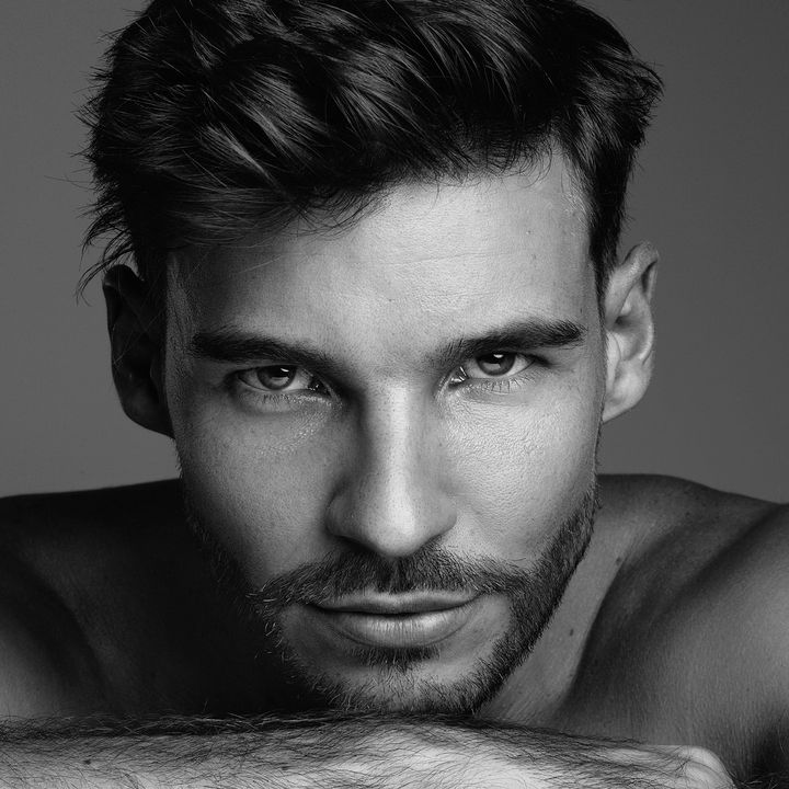 Profile Picture of   Hoch die Hände - Wochenende... (@philippgelter) on Tiktok