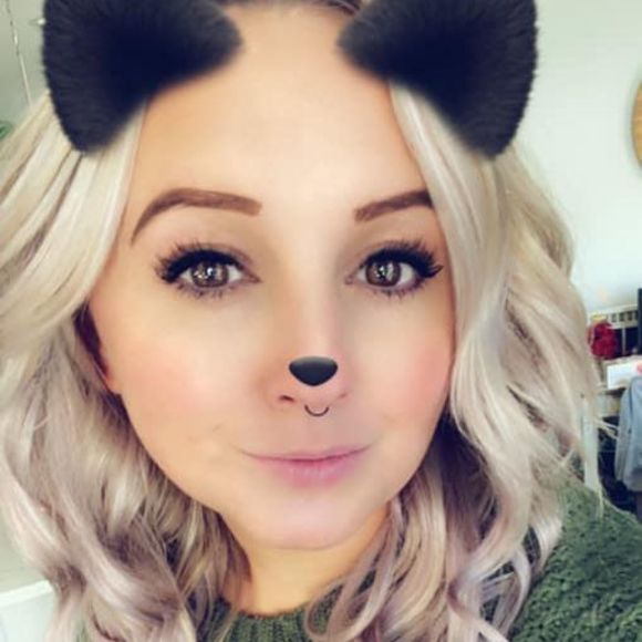 Profile Picture of Rachel Reed (@rachelreed369) on Poshmark