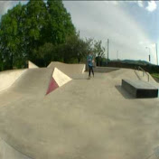 Profile Picture of Hal94 Bailey (@hal94) on Youtube