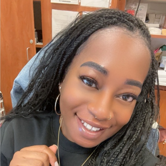 Profile Picture of Jennifer Yancy (@jdglasper35) on Poshmark