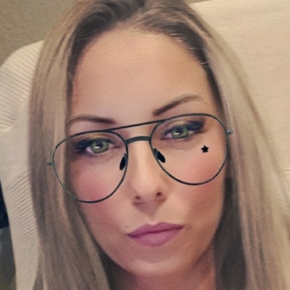 Profile Picture of Shawna Swalm (@irishbaby86) on Poshmark