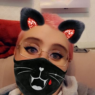 Profile Picture of Siân 卌 ✈️⬛️🖤 (@JoesWelshBunny) on Twitter