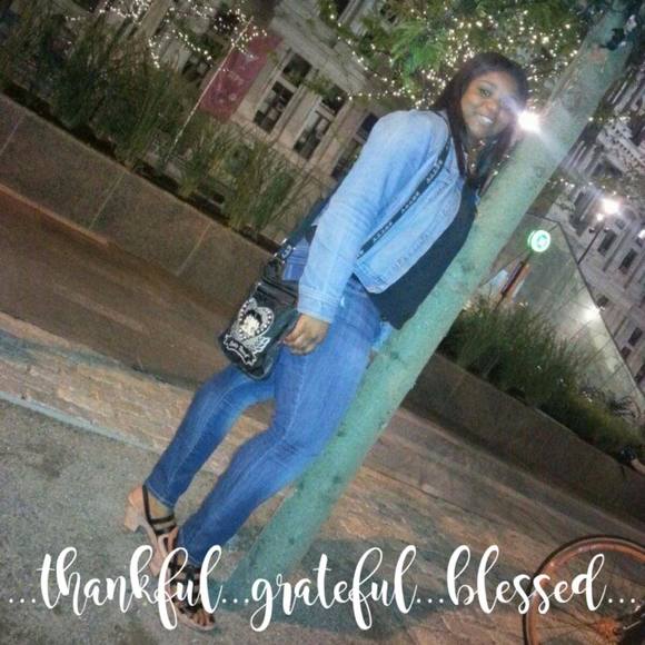 Profile Picture of Brianna Diggins (@briannadiggins) on Poshmark