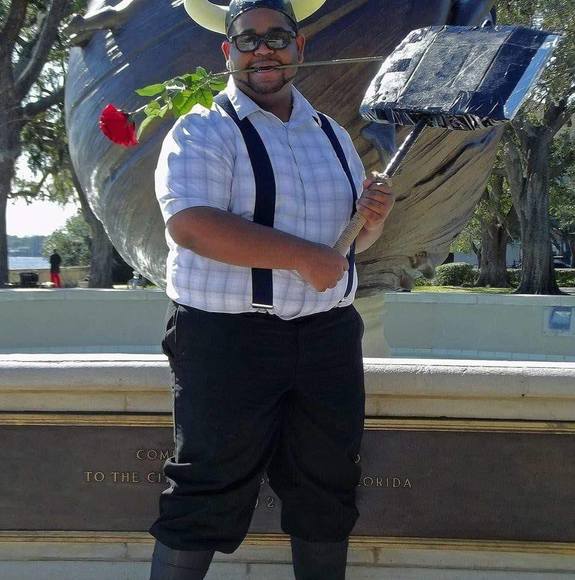 Profile Picture of Thomas Sweat ii (@papasmurfplay) on Poshmark