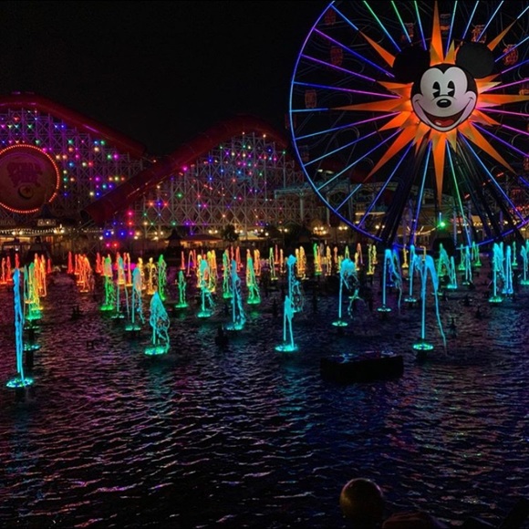 Profile Picture of Kaleigh Muellner (@kaleighmuellner) on Poshmark