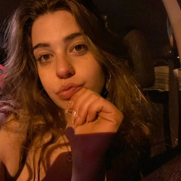 Profile Picture of Makayla Glover (@makayla2194ng) on Poshmark