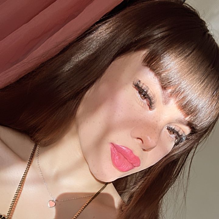 Profile Picture of Fernanda.Rossel (@fernandarosselt) on Tiktok