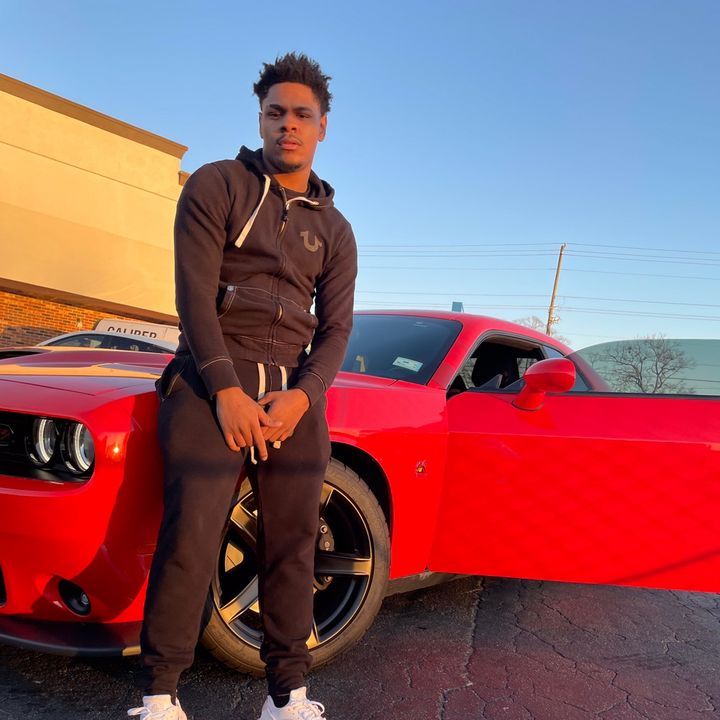 Profile Picture of Nathaniel  Jefferson (@twinmontana069) on Tiktok