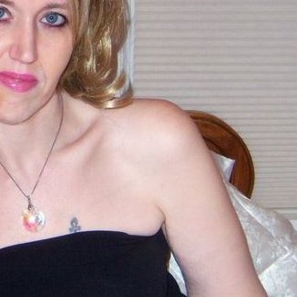 Profile Picture of Schelly Day (@schellyday) on Poshmark