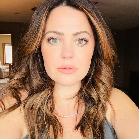 Profile Picture of Amanda jade Edmonds (@amandajade28) on Poshmark
