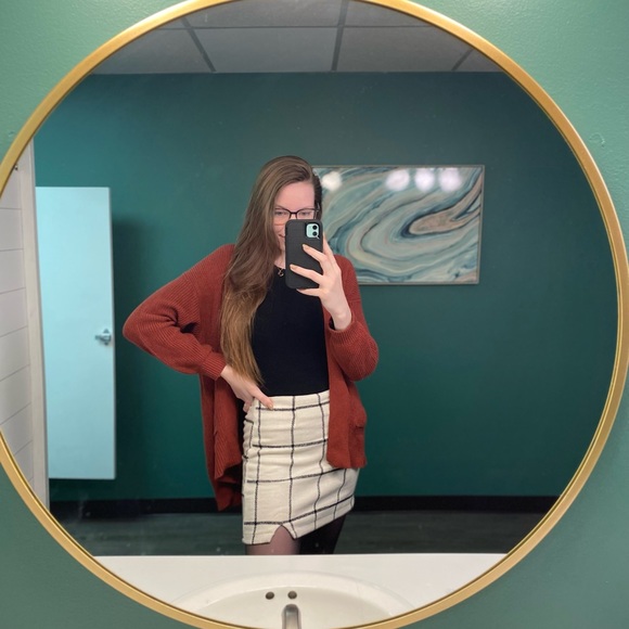 Profile Picture of Suzanna Siler (@horseger99) on Poshmark