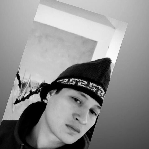 Profile Picture of Flores Steven (@flores_steven) on Poshmark