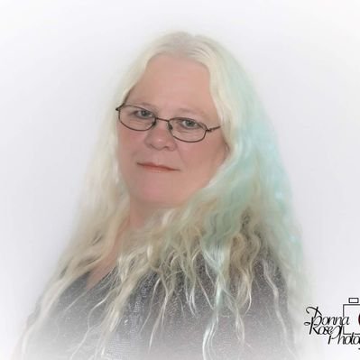 Profile Picture of Donna Rennhack (@drose49) on Twitter