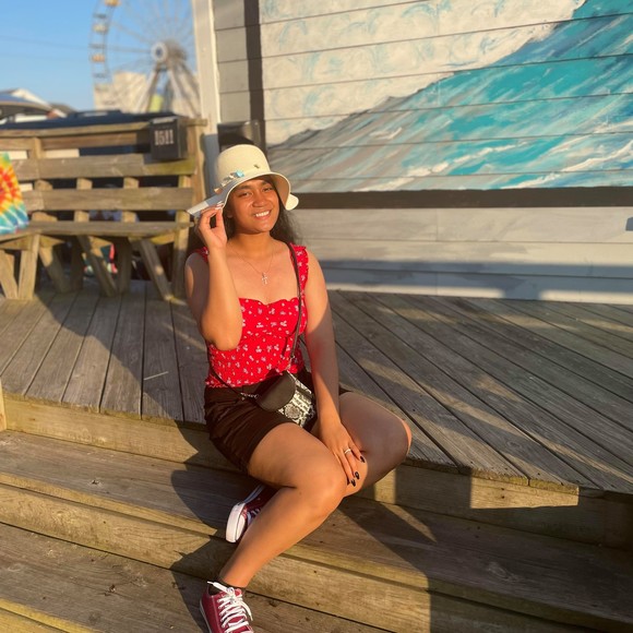 Profile Picture of Tafao Taulapapa (@tafaotaulapapa) on Poshmark