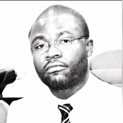 Profile Picture of Juan Riochí Siafá (@escritoresisla1) on Twitter