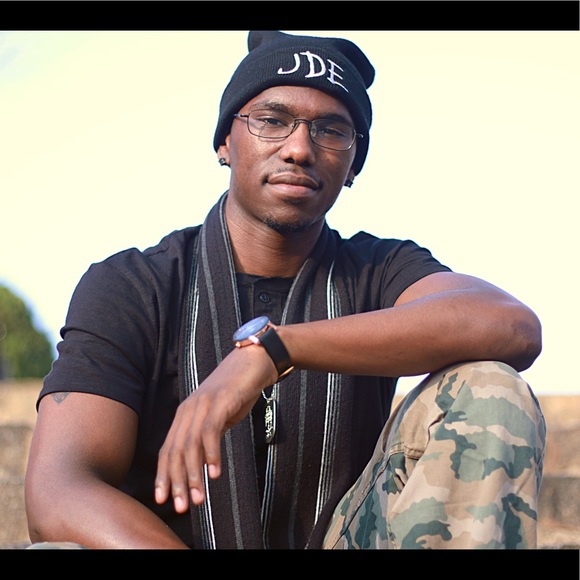 Profile Picture of Corey Smith (@caschoreography) on Poshmark