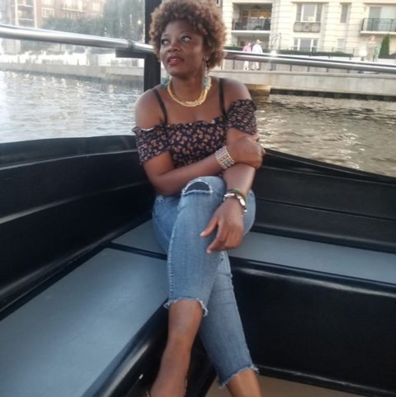 Profile Picture of Paulette Sonna (@sonna16) on Poshmark