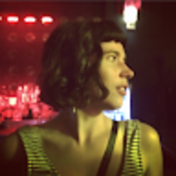 Profile Picture of Geneviève Gittins (@ggigig) on Poshmark