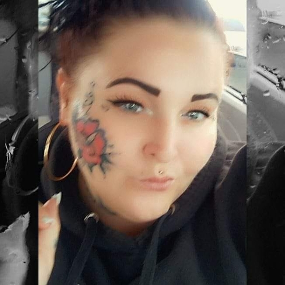 Profile Picture of Brit Thompson (@britthompson476) on Poshmark