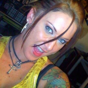 Profile Picture of April April (@april-licious) on Myspace