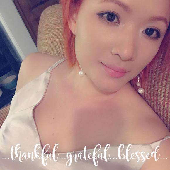 Profile Picture of Kris Nguyen (@krisnguyen234) on Poshmark