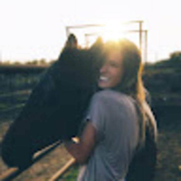 Jordyn Fisher - Poshmark Profile Picture of Jordyn Fisher (@jordynraefisher) on Poshmark