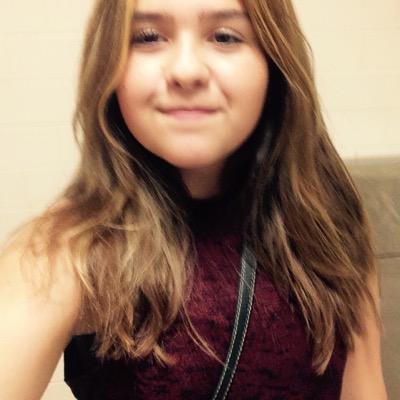Profile Picture of Chloe Carson (@chloecarson31) on Twitter